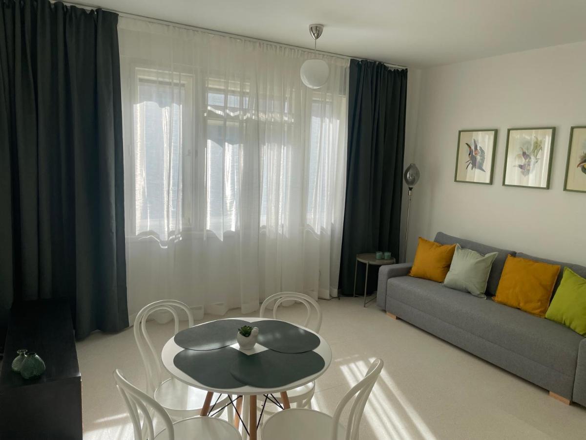 Skau Dunajska Family Two Bedroom Apartment Old Town Братислава Екстер'єр фото